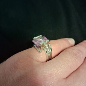 Elegant Pink and Silver Women's Ring